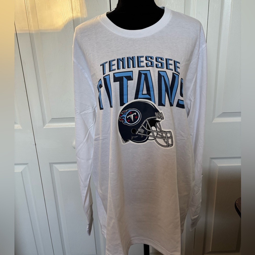 G-III Apparel NFL Tennessee Titans Football White & Blue Long Sleeve T-Shirt XL